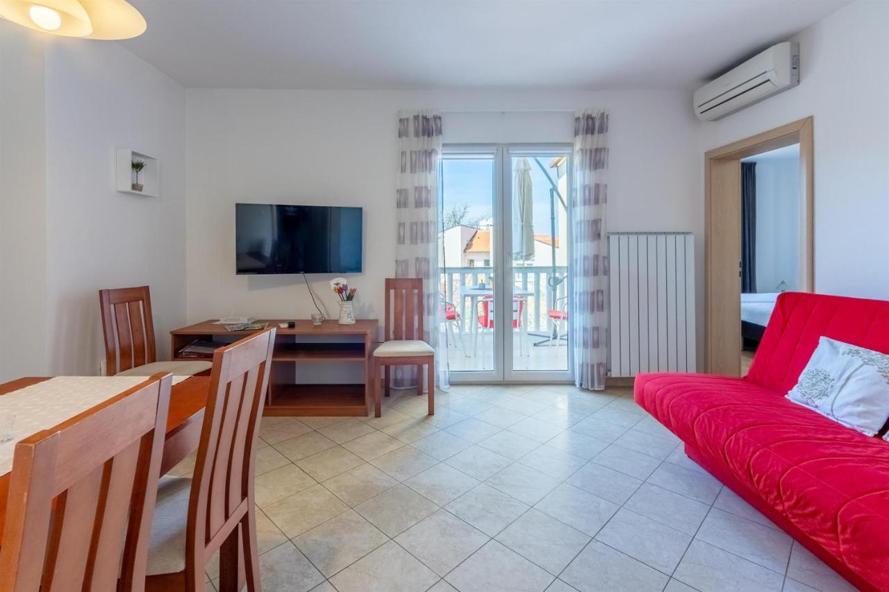 Apartments Vesna Малинска Экстерьер фото