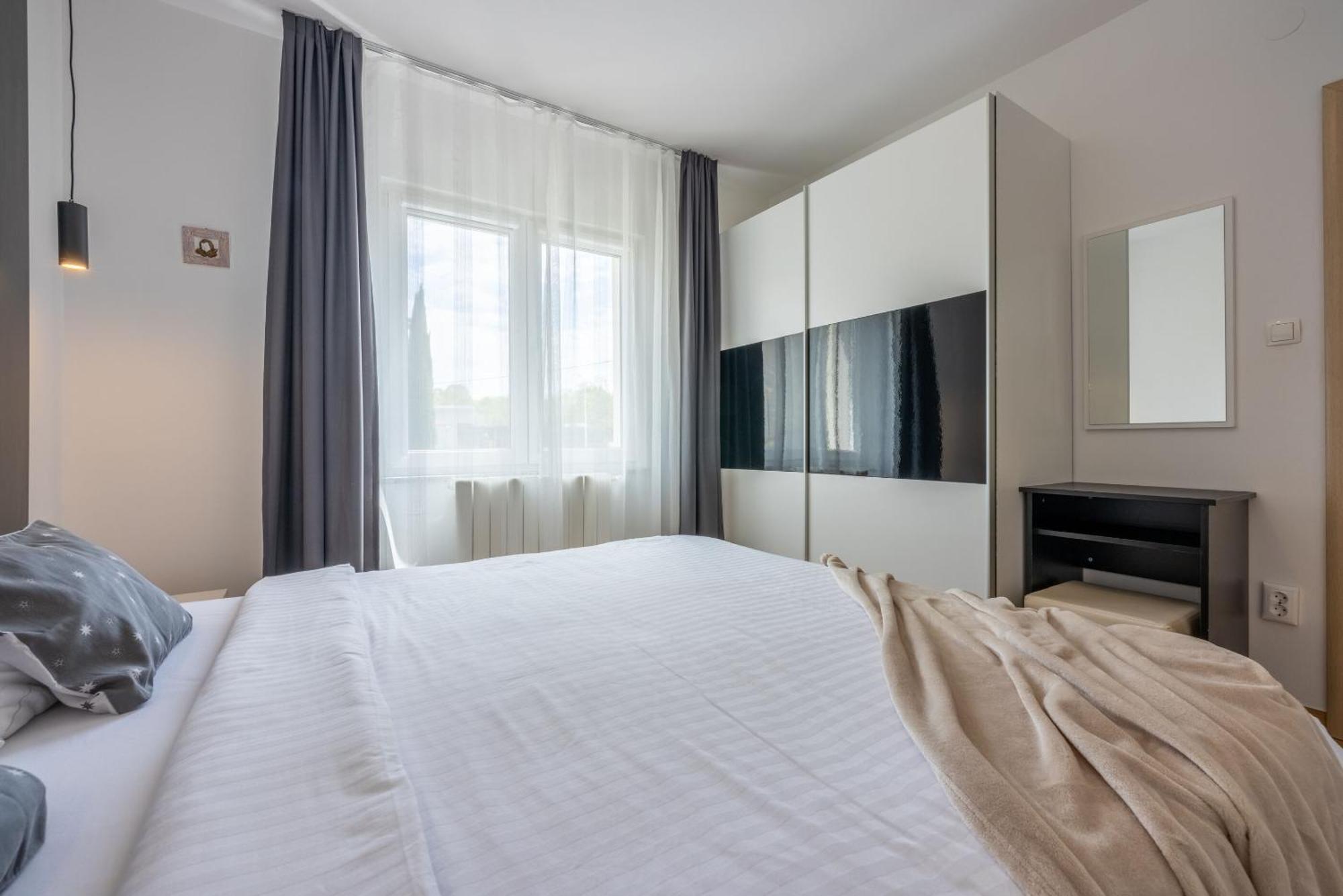 Apartments Vesna Малинска Экстерьер фото