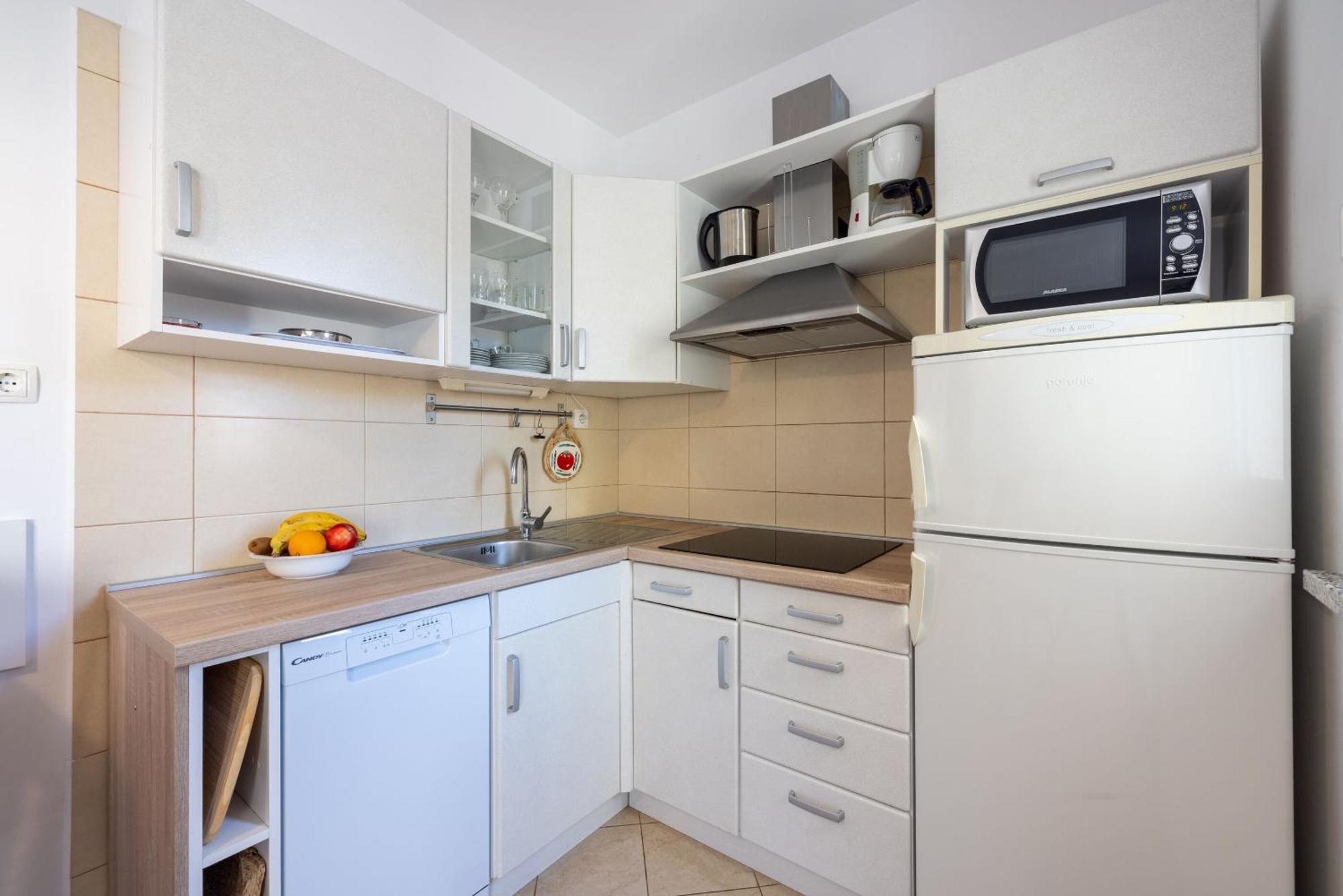 Apartments Vesna Малинска Экстерьер фото