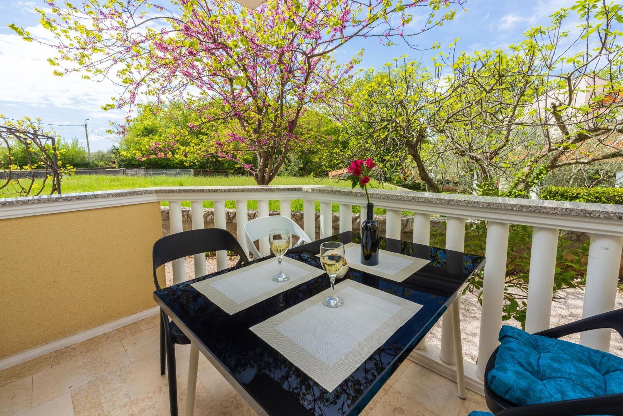 Apartments Vesna Малинска Экстерьер фото